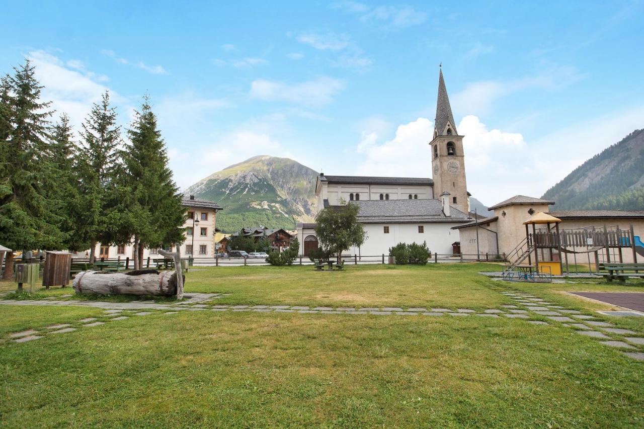 Appartamento Nonna Engadina Chalet Livigno Buitenkant foto